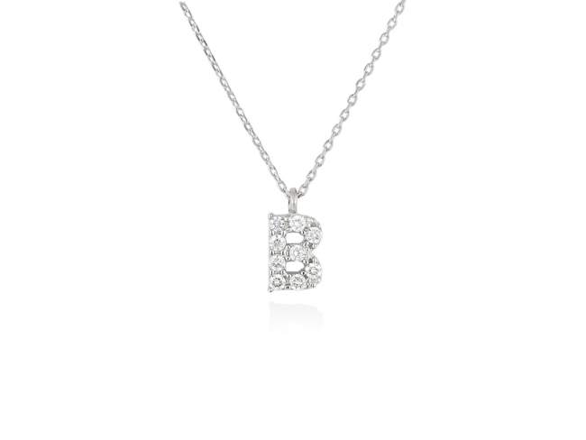 Necklace in 18kt. Gold and diamonds de Marina Garcia Joyas en plata Necklace in rodhium plated 18kt white gold with 9 diamonds carat total weight 0.07 (Color: Top Wesselton (G) Clarity: SI). Height of letter: 6 mm. Adjustable gold chain in 40-42 cm.