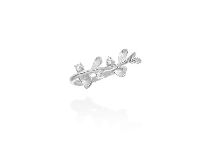 Clip Earring Guipur  in silver de Marina Garcia Joyas en plata Clip Earring in rhodium plated 925 sterling silver and white cubic zirconia. (size: 30 x 13 mm.)