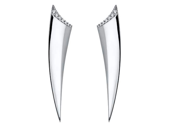 Earrings Palm  in silver de Marina Garcia Joyas en plata Earrings in rhodium plated 925 sterling silver with white cubic zirconia. (size: 6,3 x 1,2 cm.)