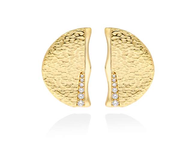 Pendientes de plata medio botón con textura de Marina Garcia Joyas en plata Pendientes de plata de primera ley (925) chapada en oro amarillo de 18kt con circonita blanca. (tamaño: 3 x 2 cm.)