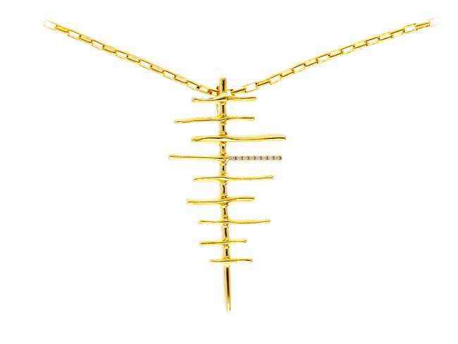 Pendant Vertebral  in golden silver de Marina Garcia Joyas en plata Pendant in 18kt yellow gold plated 925 sterling silver. (size: 6,5 x 3,3 cm.)  (Chain is not included)