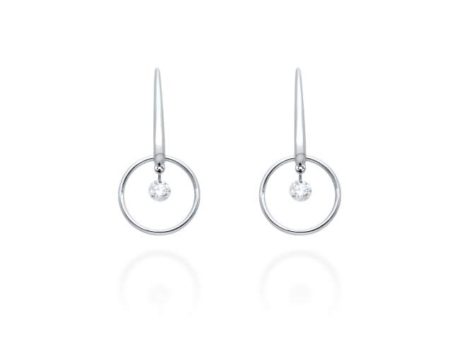 Earrings   in 18kt white Gold and diamonds de Marina Garcia Joyas en plata Earrings in rodhium plated 18kt white gold with 2 diamonds carat total weight 0.14 with a laser drill on bezel facet. (size: 20 x 10 mm.)