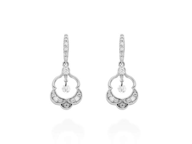 Pendientes   en Oro blanco 18Kt y diamantes de Marina Garcia Joyas en plata Pendientes de Oro blanco de primera ley (750/1000) con 2 diamantes de peso total 0,14 qt. con taladro laser en faceta cuadrangular superior y 28 diamantes de peso total 0,28 qt. (Color: Top Wesselton (G) Pureza: SI). (tamaño: 2,4 cm.)